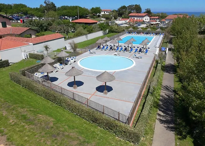 Pause Luzienne A Deux Pas De La *